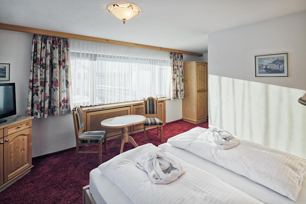 Hotel & Chalet Bellevue Lech am Arlberg Szoba fotó